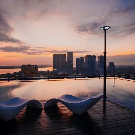 Hotel Serviced Condo Unique Infinity Pool With Mekong River View Phnom Penh Ngoại thất bức ảnh