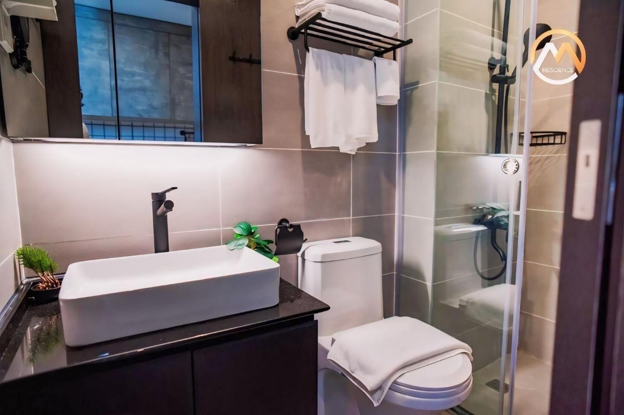 Hotel Serviced Condo Unique Infinity Pool With Mekong River View Phnom Penh Ngoại thất bức ảnh