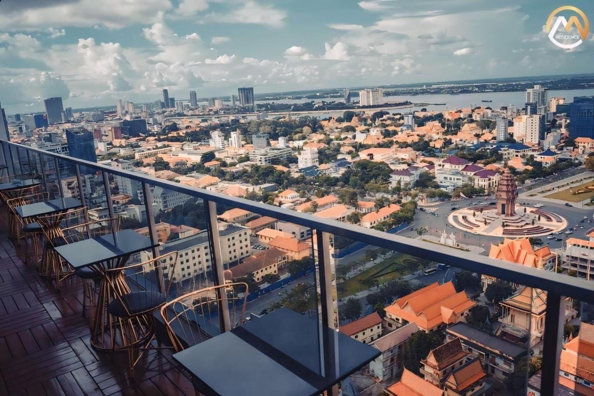 Hotel Serviced Condo Unique Infinity Pool With Mekong River View Phnom Penh Ngoại thất bức ảnh