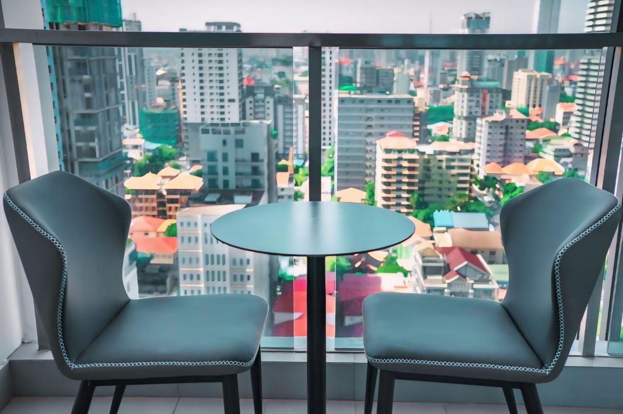 Hotel Serviced Condo Unique Infinity Pool With Mekong River View Phnom Penh Ngoại thất bức ảnh