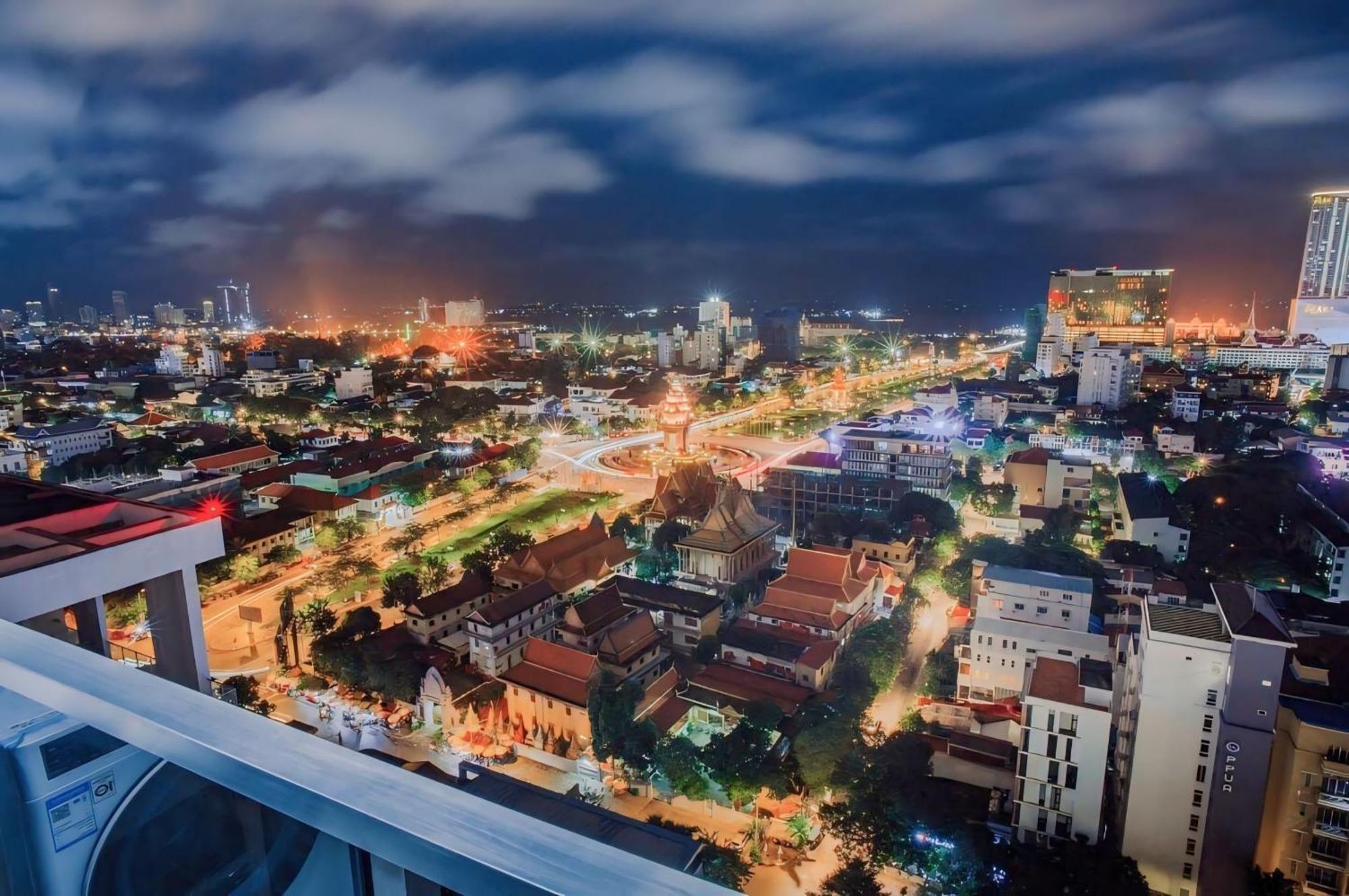 Hotel Serviced Condo Unique Infinity Pool With Mekong River View Phnom Penh Ngoại thất bức ảnh